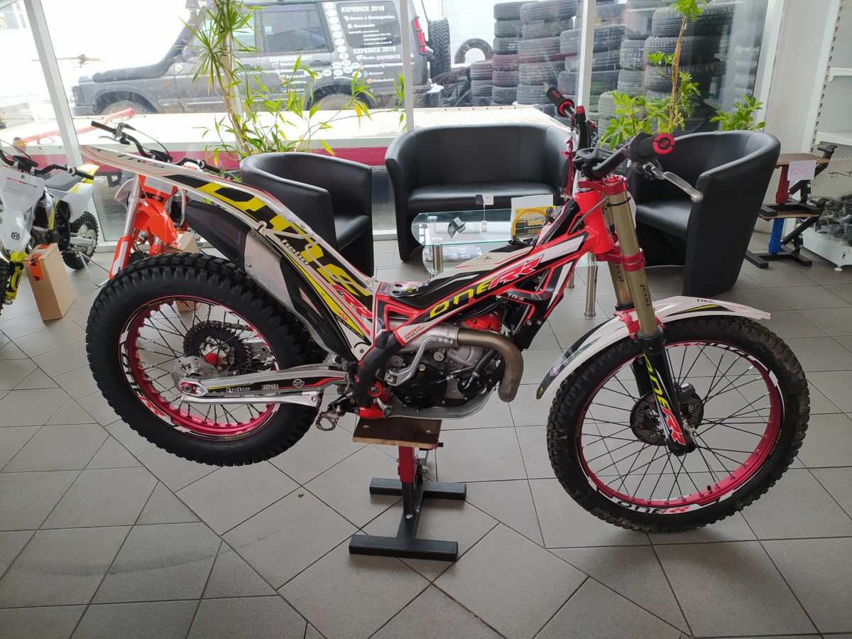 TRS One 300 Raga Racing – rkn-auto.cz